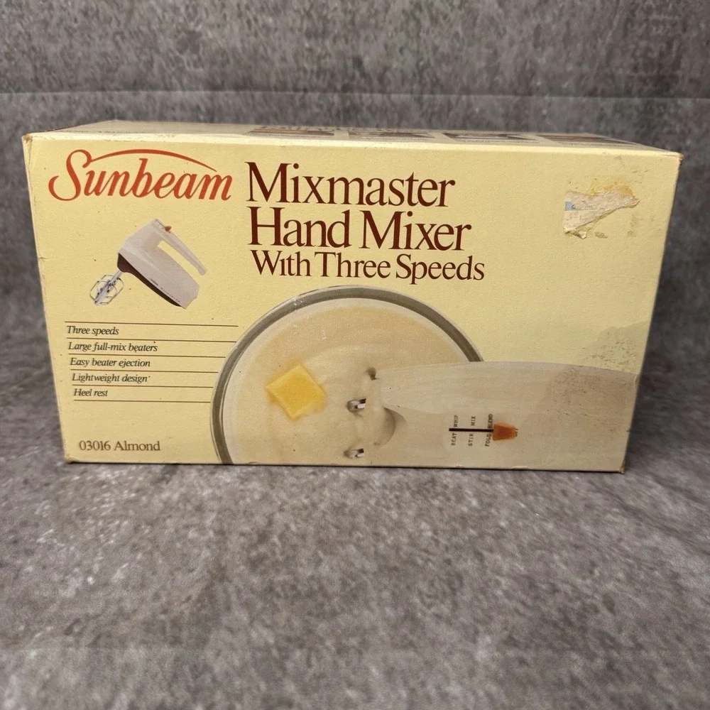 NOS Vintage 1983 Sunbeam Mixmaster Hand Mixer 3 Speeds Almond 03016